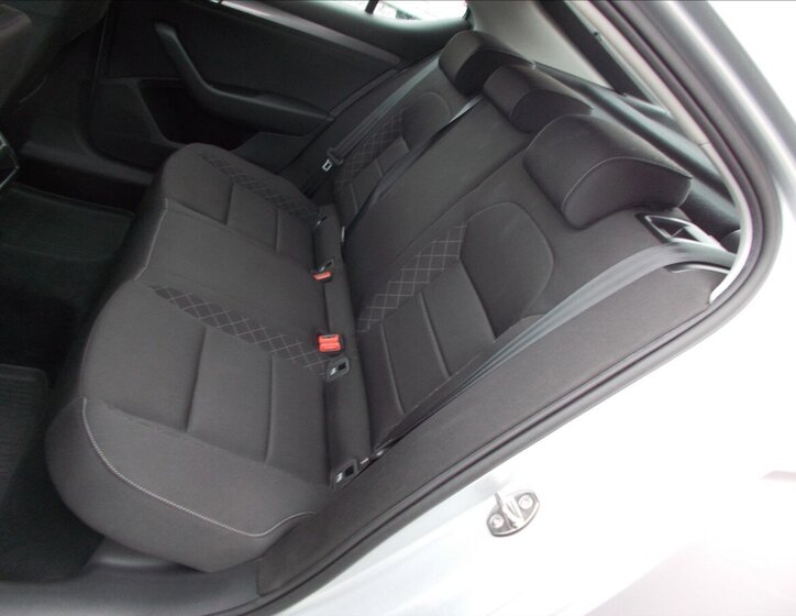 Škoda Superb Sedan / Limuzína 2,0 l 110 kw