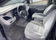 Toyota Sienna 17