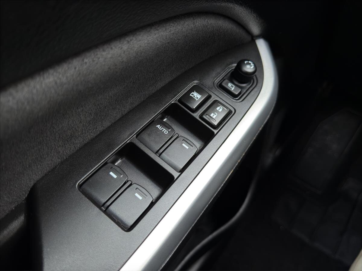 Suzuki Vitara SUV 1,4 l 103 kw