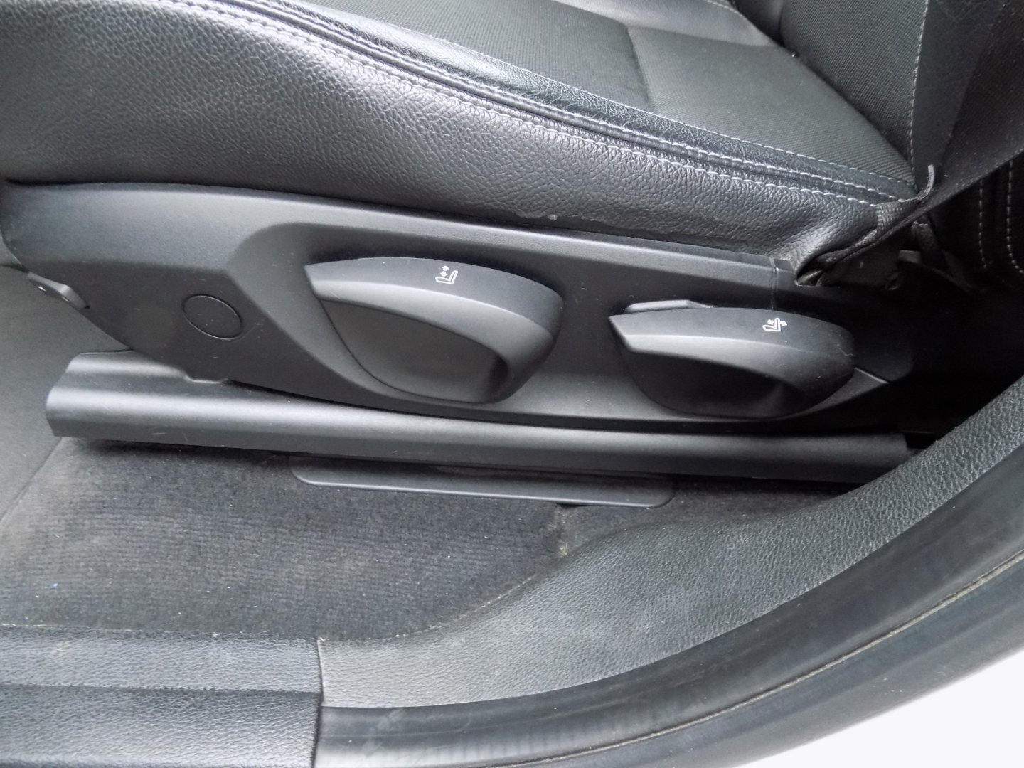 BMW X3 SUV / Terénní 2,0 l 135 kw