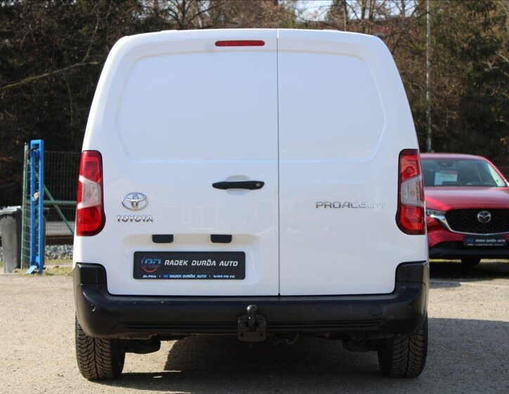 Toyota ProAce Skříň 1,5 l 75 kw