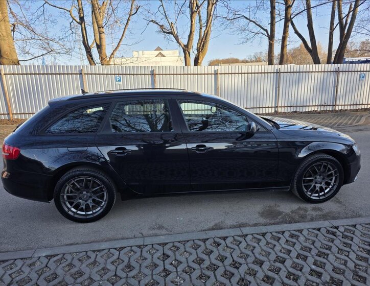 Audi A4 Kombi 2,0 l 100 kw