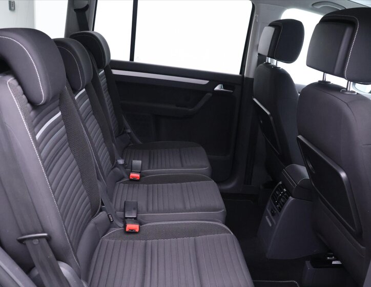 Volkswagen Touran MPV 1,2 l 77 kw