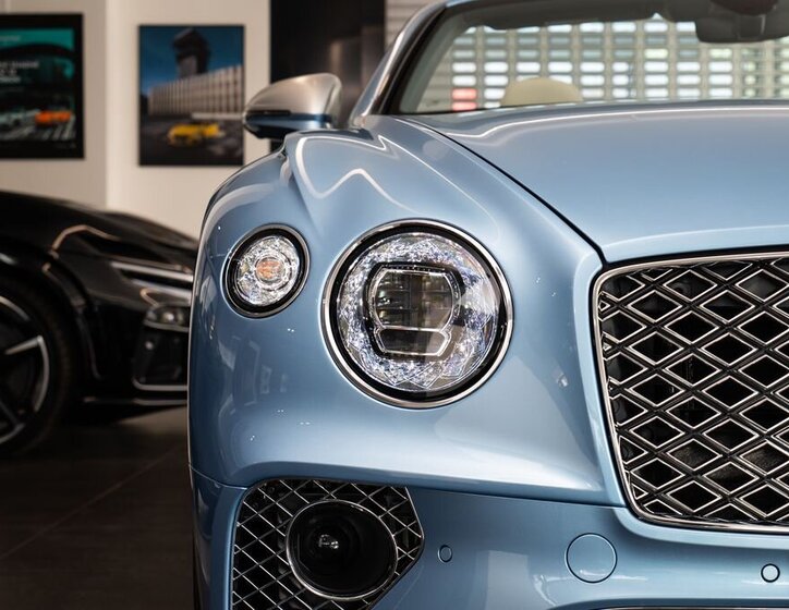 Bentley Continental GTC Kabriolet 4,0 l 404 kw