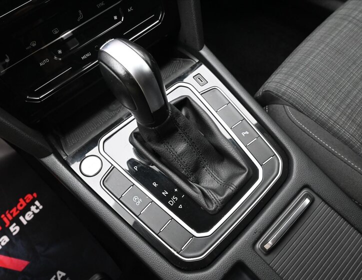 Volkswagen Passat Kombi 2,0 l 110 kw