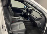 Lexus UX 300h 7