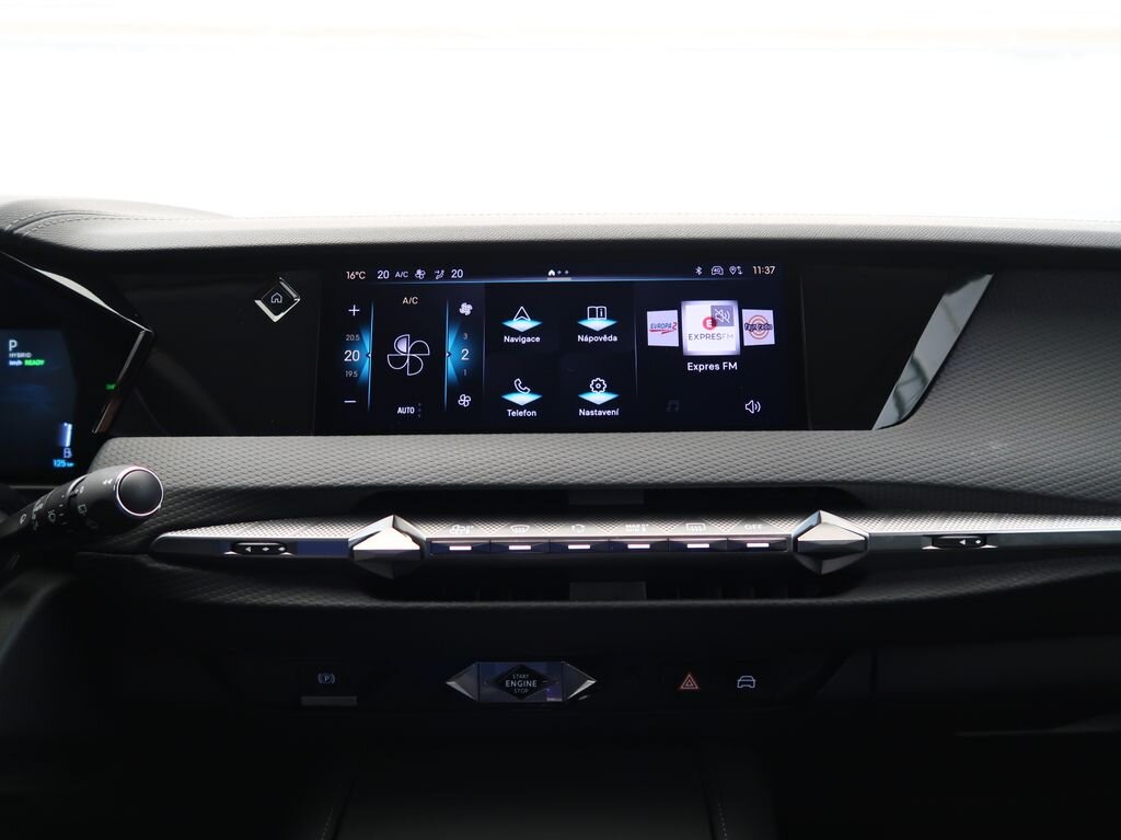 DS Automobiles DS4 Hatchback 1,6 l 132 kw