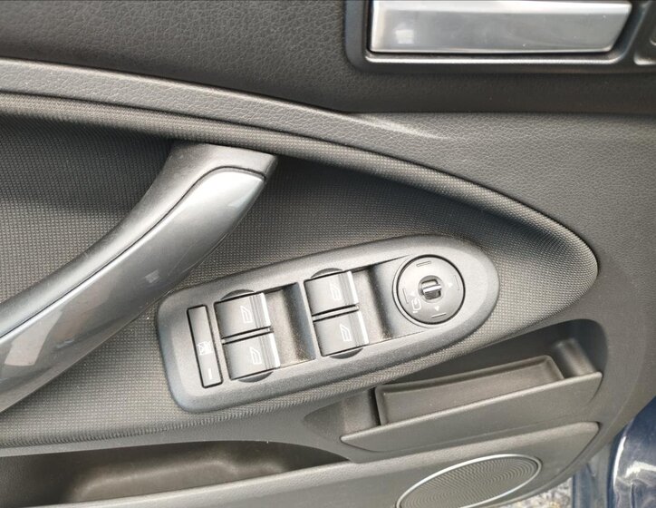 Ford C-MAX Kombi 2,0 l 100 kw