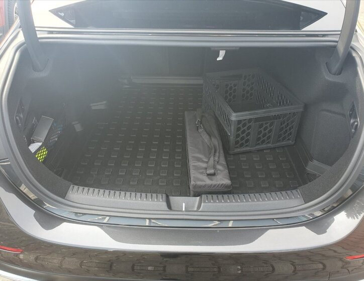 Mercedes-Benz Třídy E Sedan / Limuzína 2,0 l 145 kw