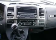 Volkswagen Multivan 14