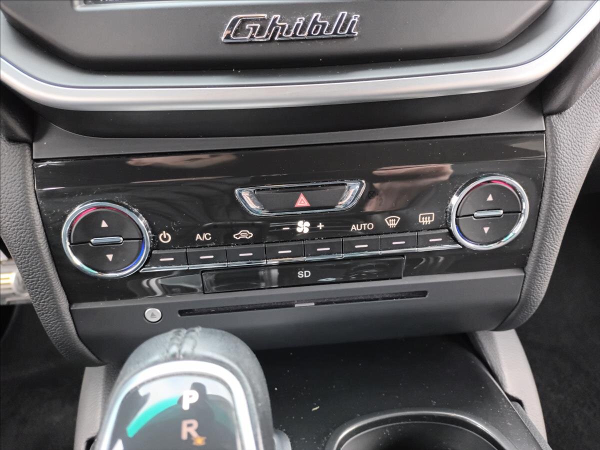 Maserati Ghibli Sedan 3,0 l 243 kw