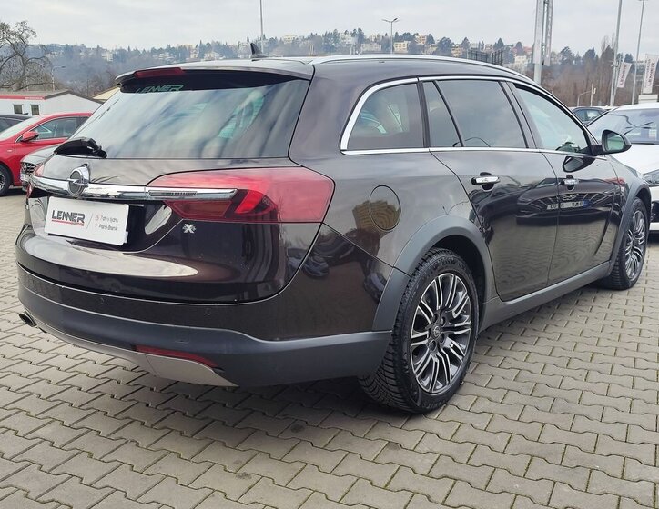 Opel Insignia 5