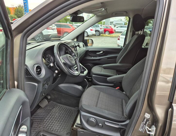 Mercedes-Benz Vito 10