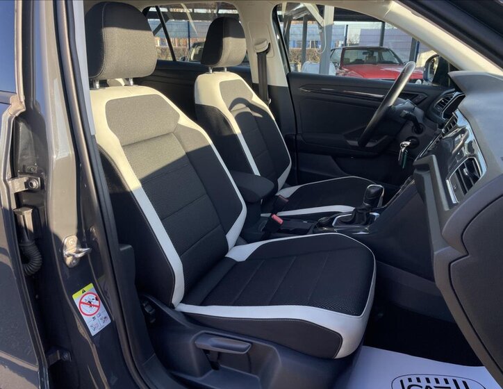 Volkswagen T-Roc SUV 2,0 l 110 kw