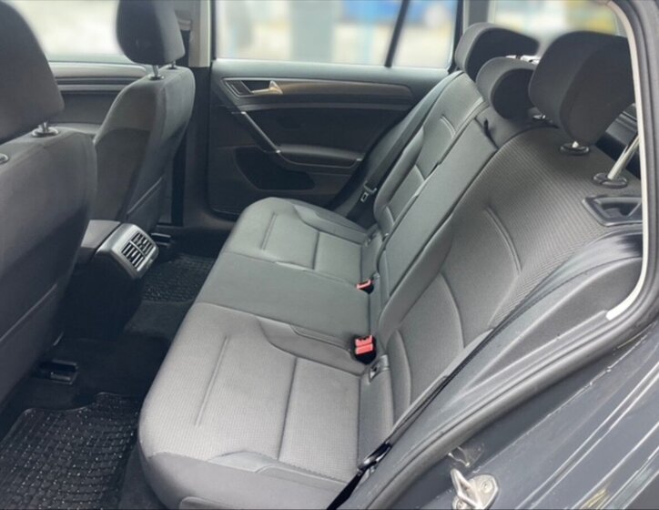 Volkswagen Golf Kombi 1,6 l 85 kw