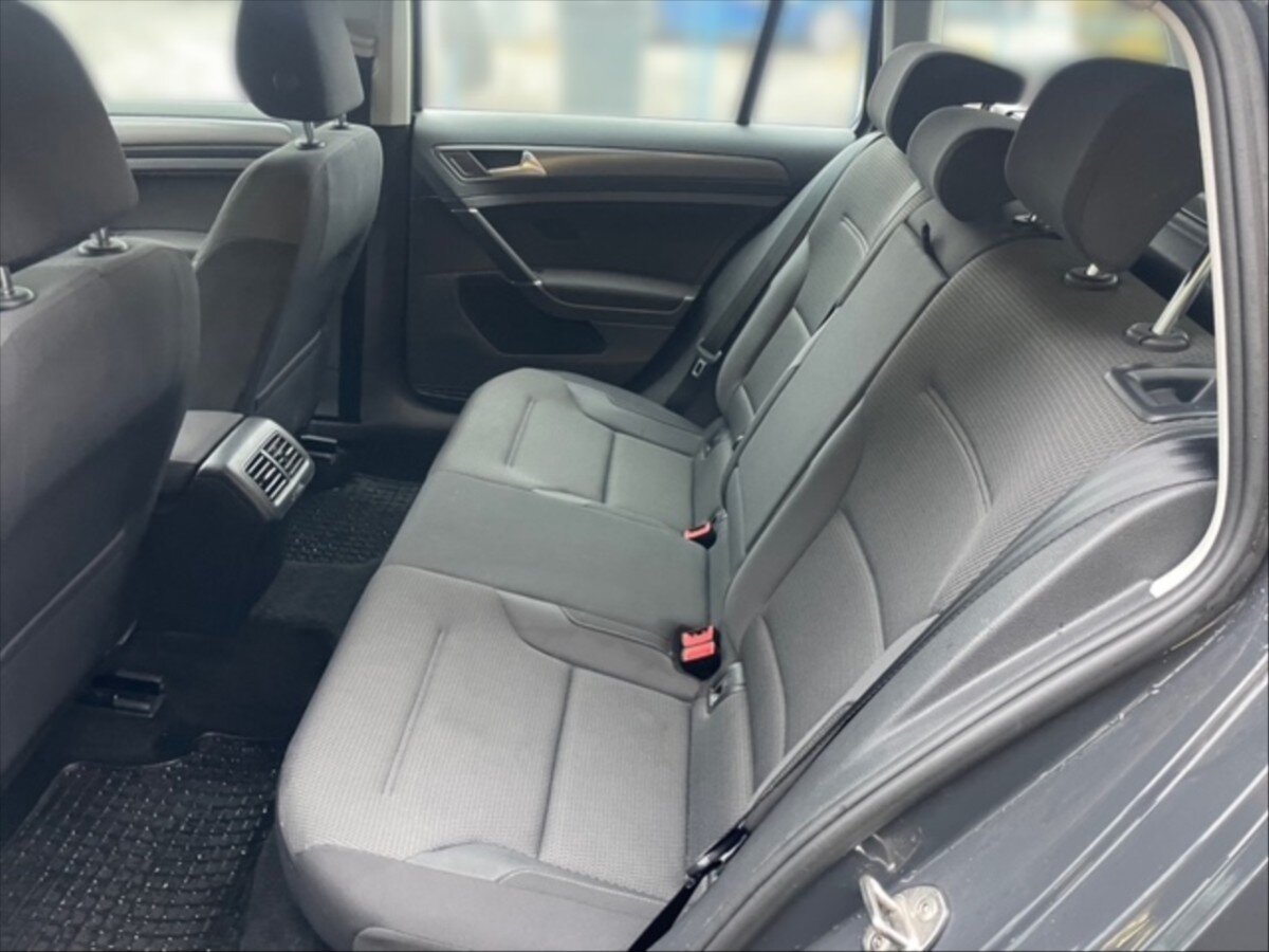 Volkswagen Golf Kombi 1,6 l 85 kw