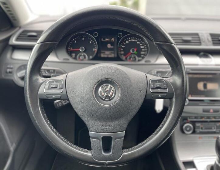 Volkswagen Passat 23