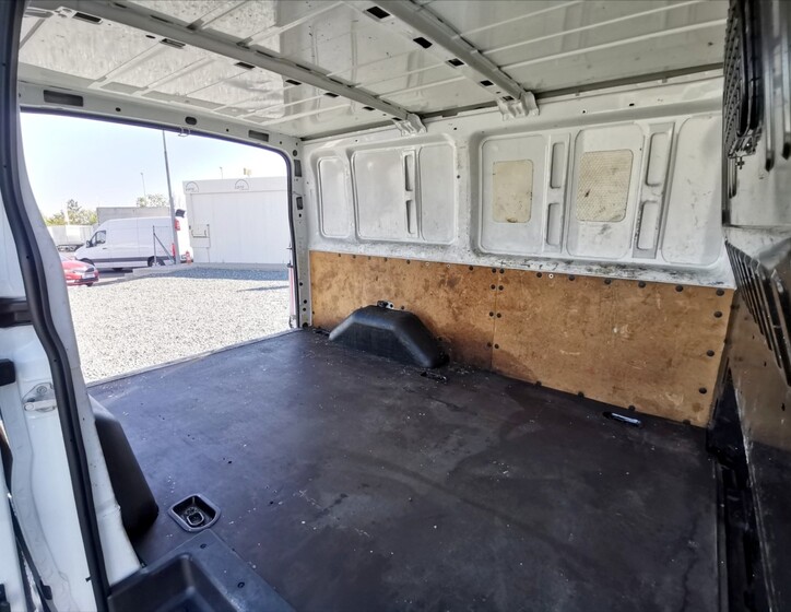 Ford Transit 16