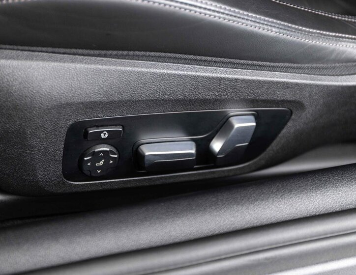 BMW Řada 8 Ostatní 4,4 l 390 kw