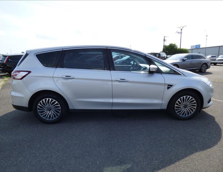 Ford S-MAX MPV 2,0 l 110 kw