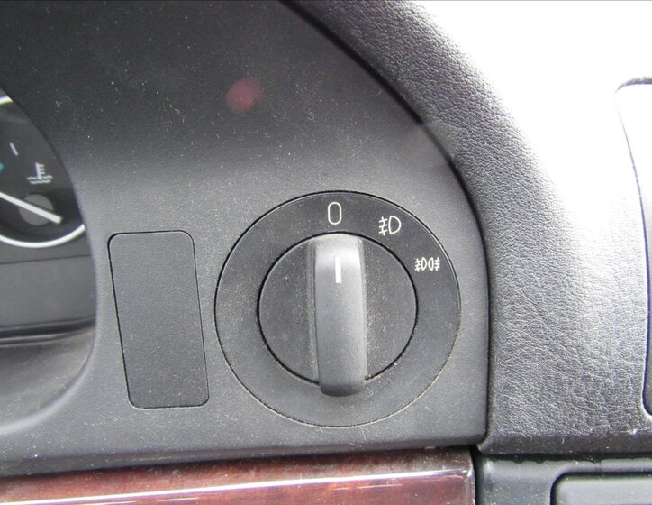 BMW Řada 5 Sedan / Limuzína 2,5 l 141 kw