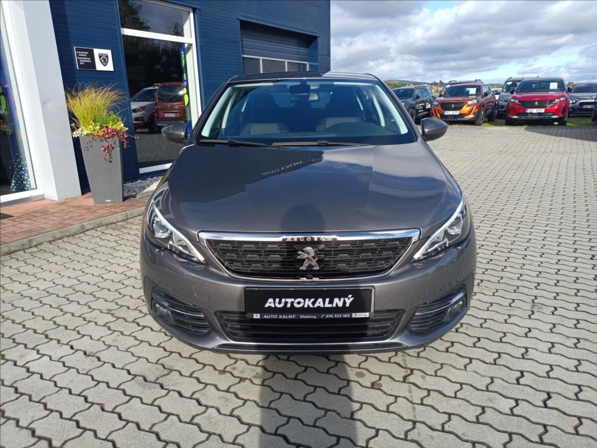 Peugeot 308 Hatchback 1,2 l 81 kw
