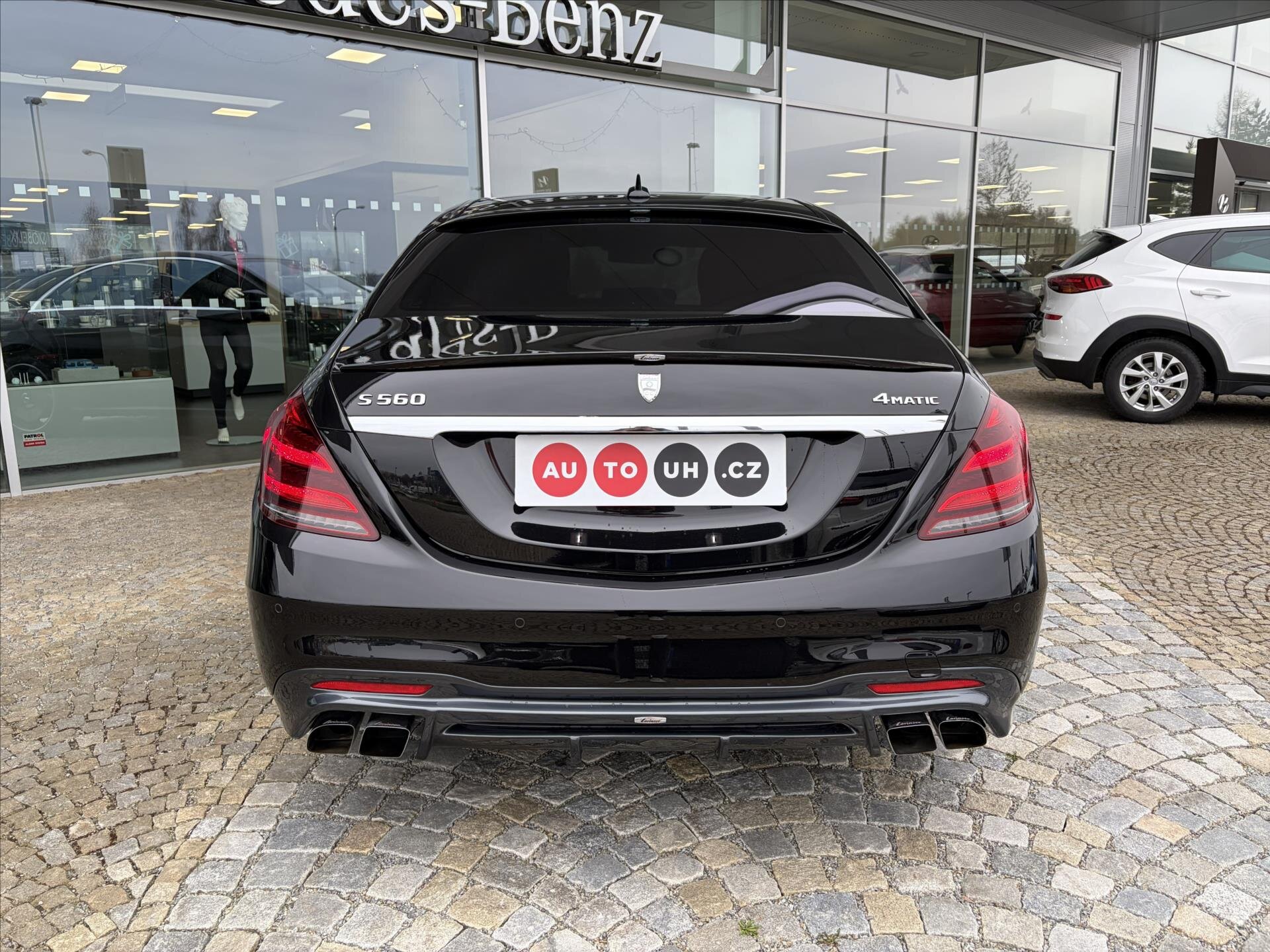 Mercedes-Benz Třídy S Sedan / Limuzína 4,0 l 345 kw