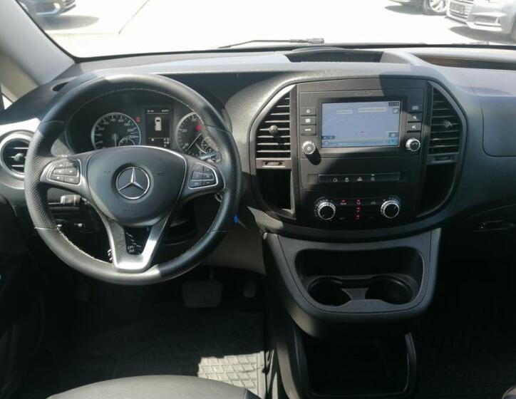 Mercedes-Benz Vito 7
