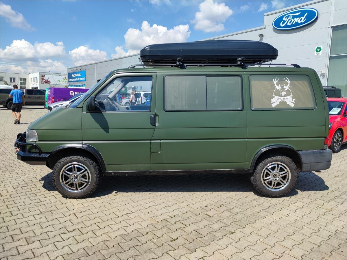 Volkswagen Transporter Kombi 2,5 l 75 kw