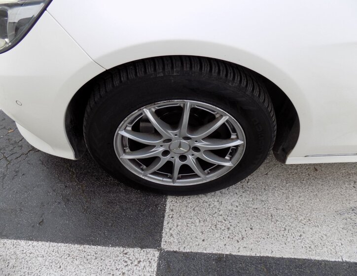 Mercedes-Benz Třídy E Sedan / Limuzína 2,1 l 125 kw