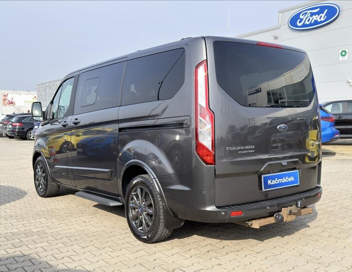 Ford Tourneo Custom MPV 2,0 l 136 kw