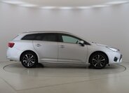 Toyota Avensis Kombi 2,0 l 105 kw