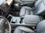 Tesla Model 3 Ostatní 0,0 239 kw