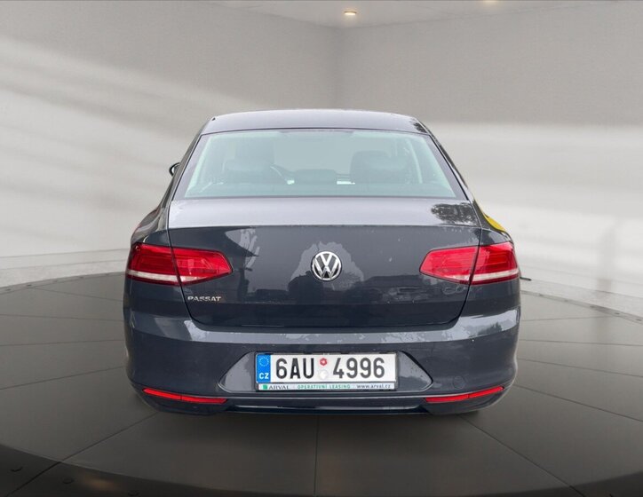 Volkswagen Passat Sedan / Limuzína 2,0 l 110 kw