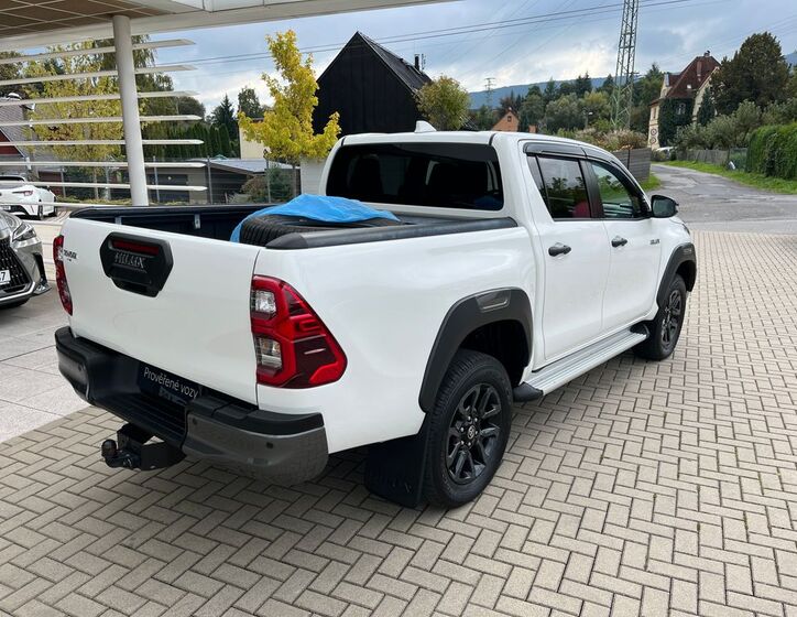 Toyota Hilux 6