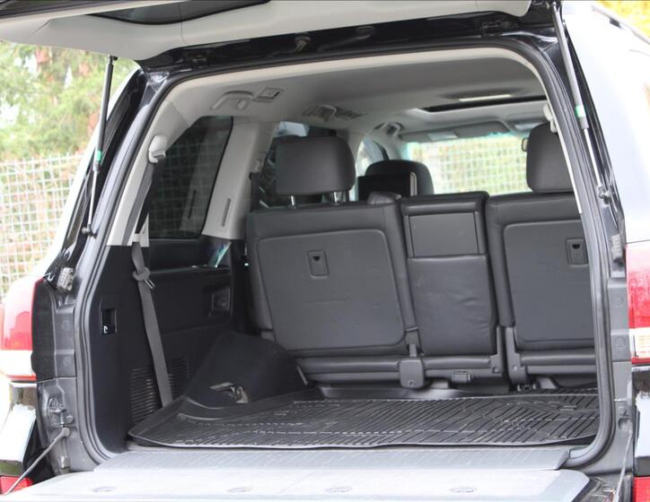 Toyota Land Cruiser 11