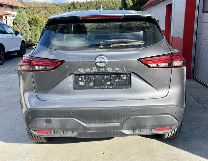 Nissan Qashqai SUV / Terénní 1,3 l 116 kw