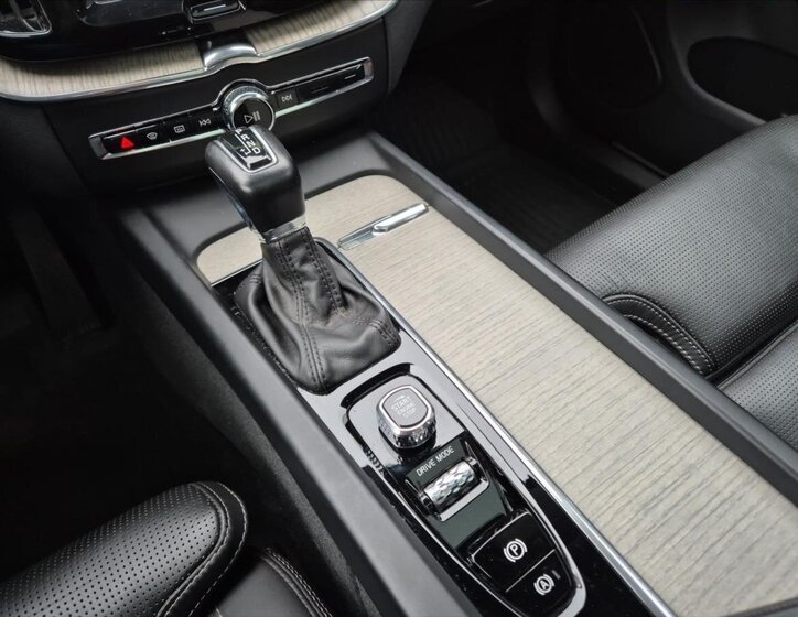 Volvo XC60 SUV 2,0 l 177 kw