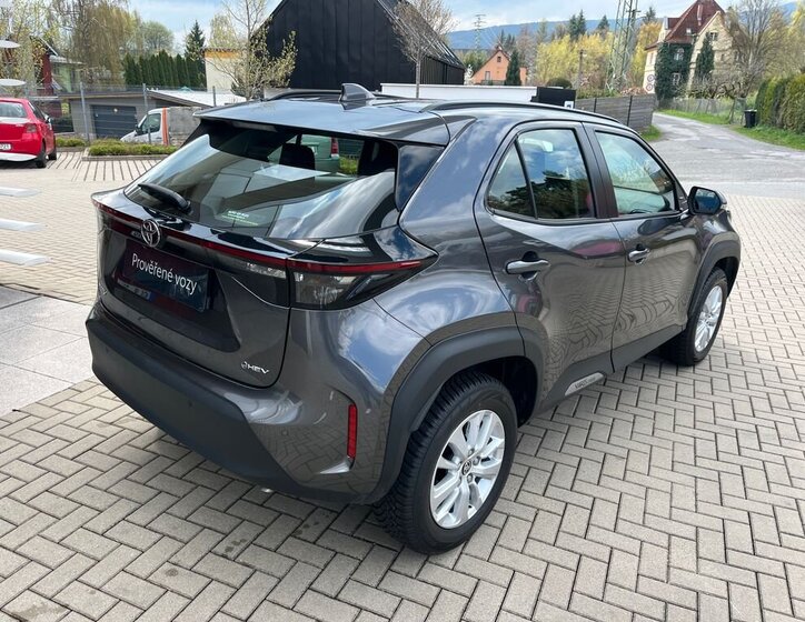 Toyota Yaris Cross SUV / Terénní 1,5 l 68 kw