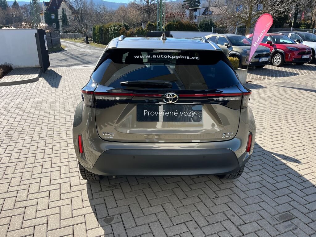 Toyota Yaris Cross SUV / Terénní 1,5 l 68 kw