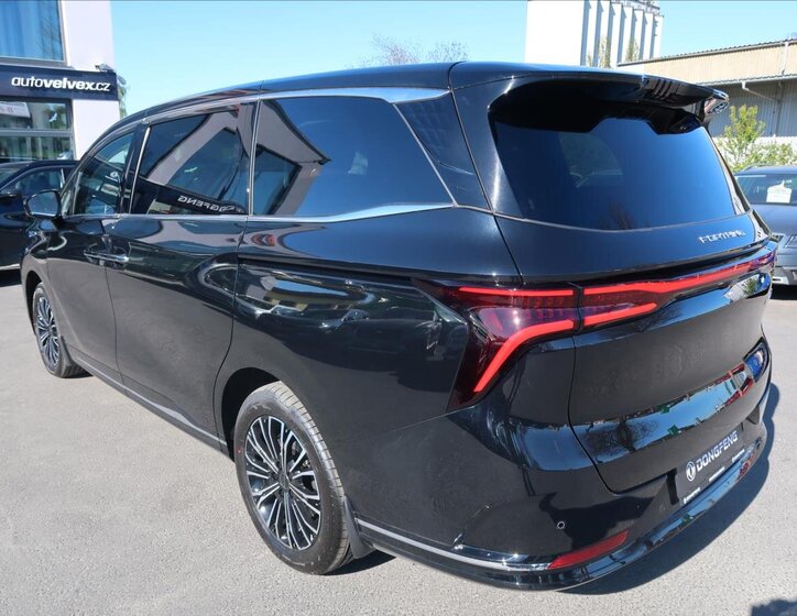 Dongfeng U-Tour MPV 1,5 l 255 kw