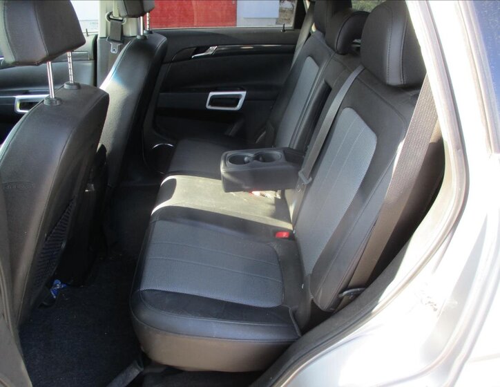 Opel Antara SUV / Terénní 2,2 l 120 kw