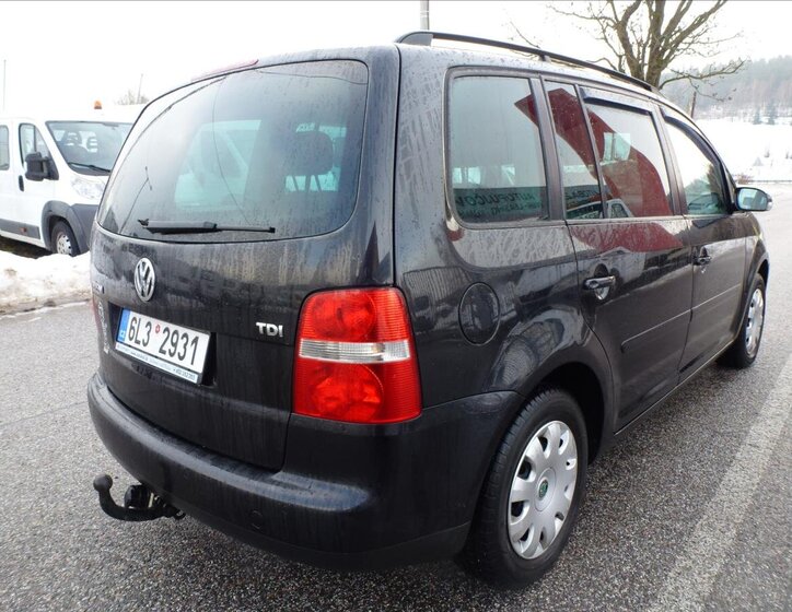 Volkswagen Touran Kombi 2,0 l 100 kw
