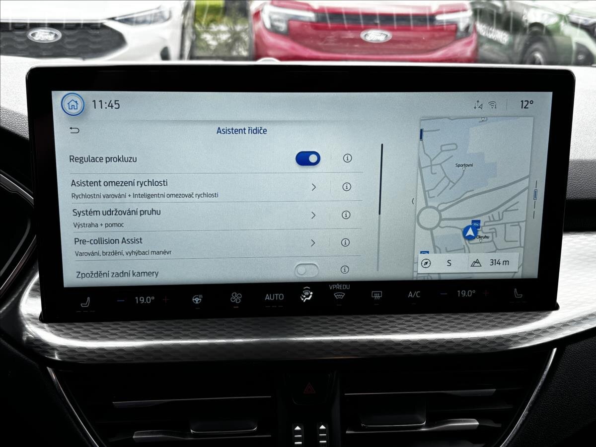 Ford Kuga SUV / Terénní 1,5 l 137 kw