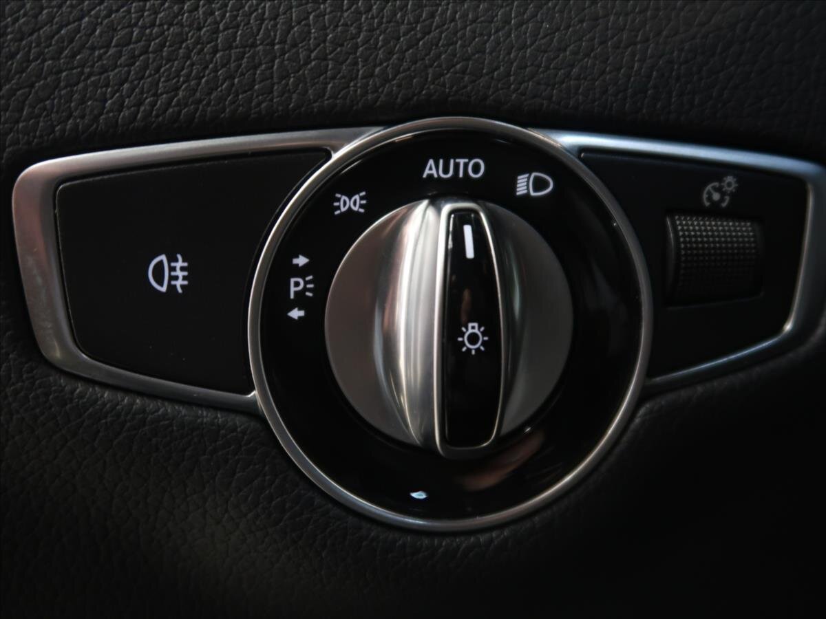 Mercedes-Benz Třídy E Kombi 2,0 l 143 kw