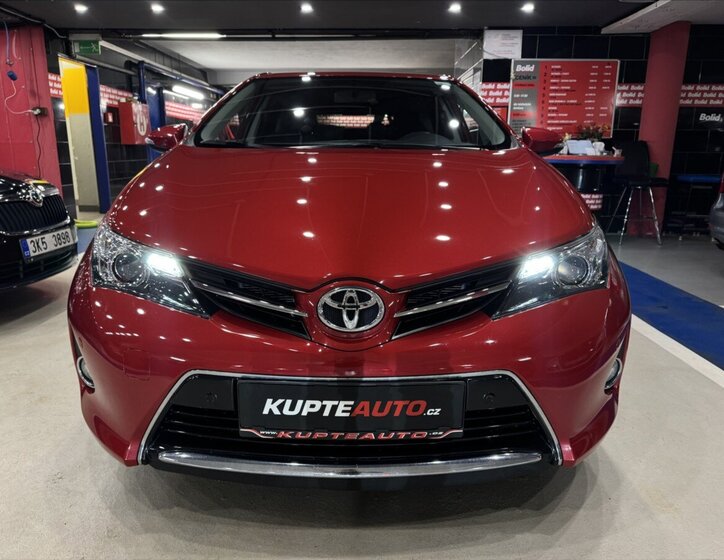 Toyota Auris Hatchback 1,6 l 97 kw