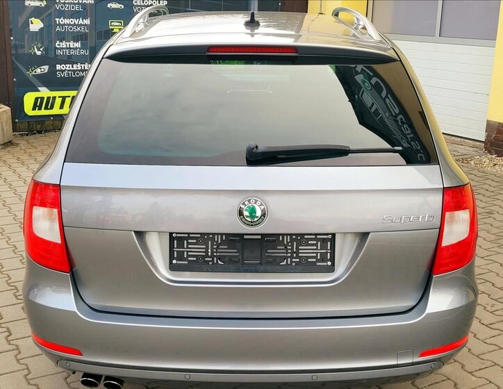 Škoda Superb Kombi 1,8 l 118 kw