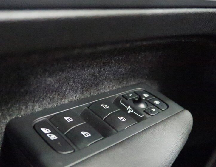 Volvo XC40 SUV 2,0 l 120 kw