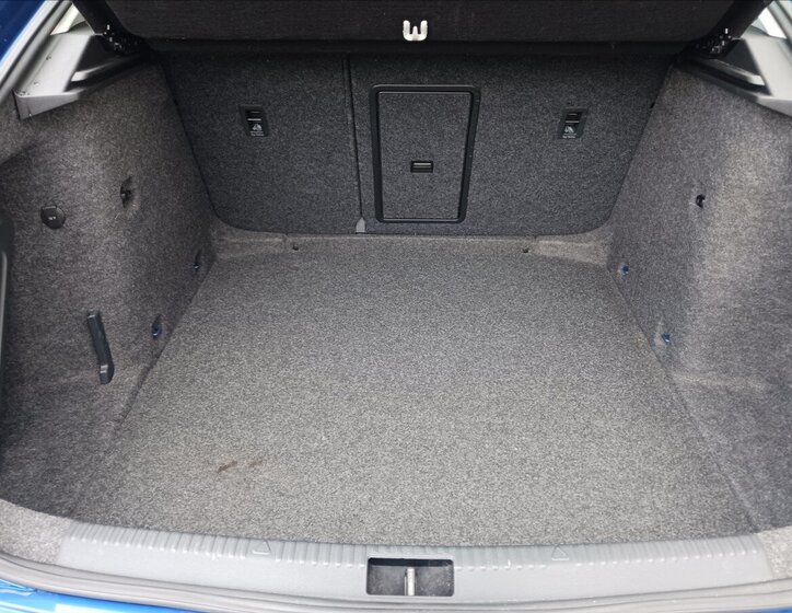 Škoda Octavia Sedan / Limuzína 1,6 l 77 kw