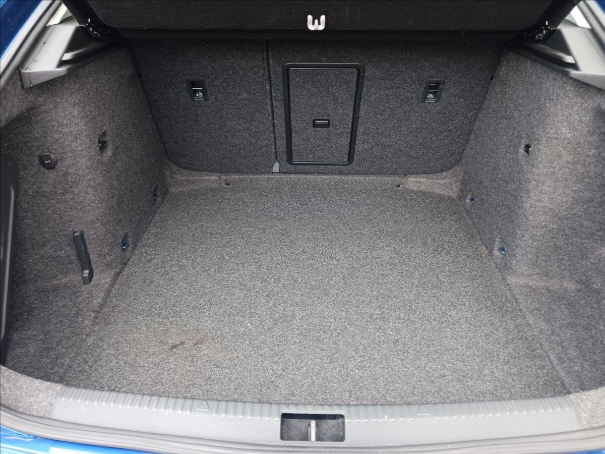 Škoda Octavia Sedan / Limuzína 1,6 l 77 kw